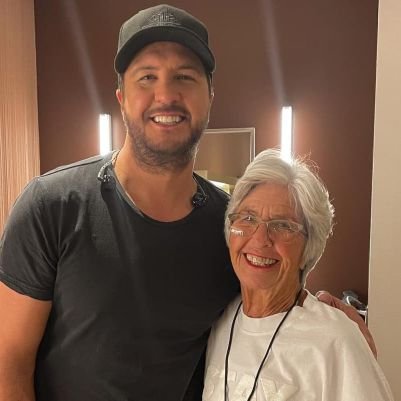 Officials Luke Bryan mom page for my lovely fans around world, Thanks you for supporting my son I really appreciate y'all,🎙🎸🎶🥰😍❤