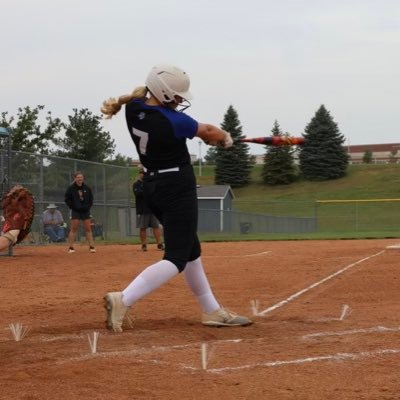 Softball uncommitted // 2025// 5’9” //4.0 GPA // 1st base // Nebraska Venom-18U Nationals #7 💙🤍 // BHS (NE) #7 💙🤍🥎avakuntz1@icloud.com NCAA ID: 2212733693