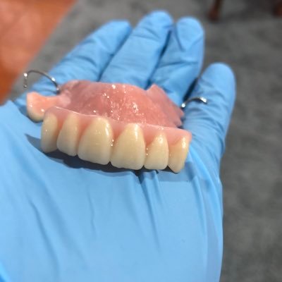 Laboratorio dental prótesis Valpo somos un laboratorio ubicado en Valparaíso confeccionamos y reparamos prótesis dentales 😄🦷