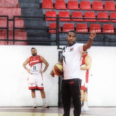 nelsonadrians2's profile picture. 🧑🏾‍💻🇻🇪 🏀
