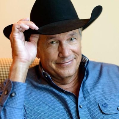monsterscoin123's profile picture. I am a country music singer and i don’t clarify myself as Famous just any other person .