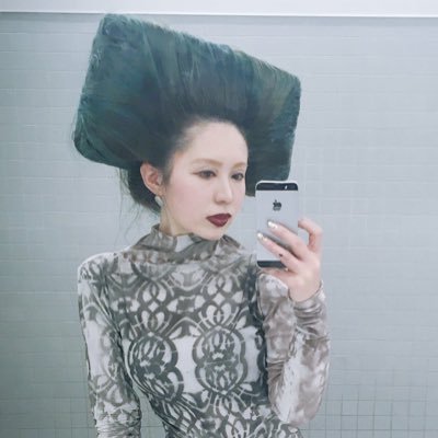 starwars😇❣️ 変なコスばっかりしてごめん。 中目で美容師✂︎撮影ヘアメイクや特殊系ヘアメイク等でご飯食べてます… くだらない事ばっかりしてますのでそっっと見守ってください。
