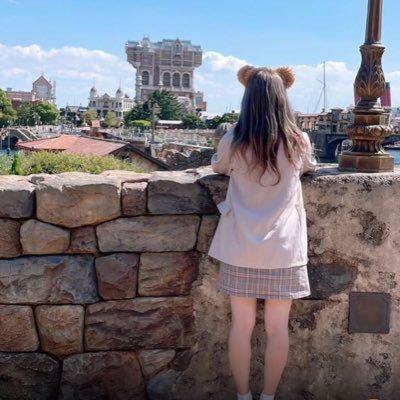 LeahDeleon77298's profile picture. 大阪在住  21歳です  メンタル弱いときDM見てないです