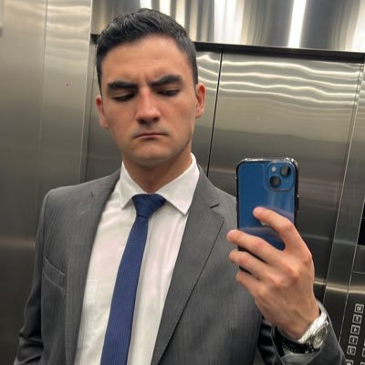 diegorrey99's profile picture. 🇲🇽 Abogado y Paramédico ⚖️🚑