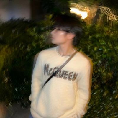 an open book, written in a cryptic dead language ࿐ྂ。
• 21 • she/her