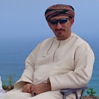 ماجستير HRM- بكالوريس رياضيات SQU
الحياة رحلة قصيرة تضيئها إبتسامةطفل وتطفئ بريقها دمعةكهل وبين هذه وتلك سنغادرها يوماً
اللهم نسألك حسن الختام..