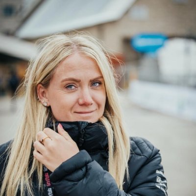 Head of Comms @picnicpostnl. Vice-President of @AIGCPOfficial. Women’s Cycling Referrant @MPCC_Cycling. ❤️ to 🏊♀️ 🏃♀️🚲 . she/her