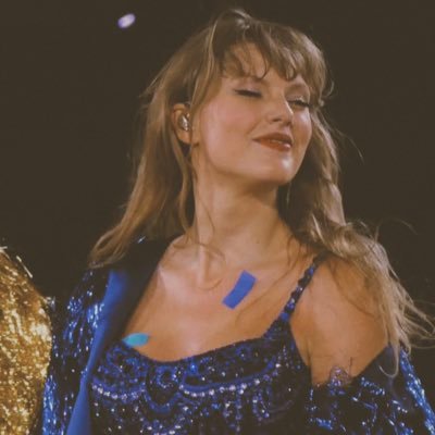 sellyc07's profile picture. raincoats & recipes