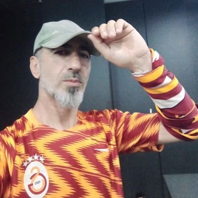 faikdanisman's profile picture. şair -yazar
Ve Ayrıldık- kitabının yazarı. 
Tüm söz ve şiirler -Faik Danışman-
(Beni sadece Tanrı yargılayabilir.O da, ben öldükten sonra)