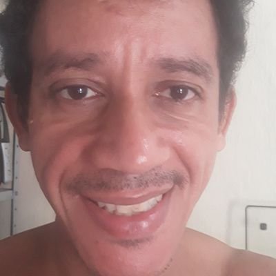 Sou um cara simples,divertido e me segue pra saber mais