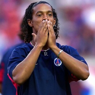 Always remember those who were there for you when no one else was. #Neverforget #Gratitude #Ronaldinho4ever