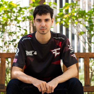 Professional Rainbow Six Siege Coach for 
@FaZeClan | Powered by @SteelSeries
@GhostLifestyle | https://t.co/cKgYQ2AnaD | 1x Major Champion 🏆