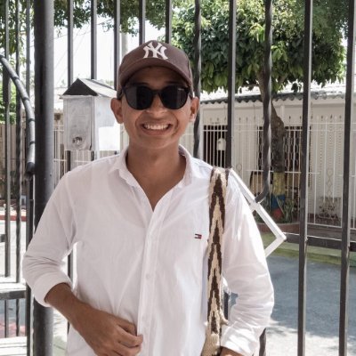 Estudiante de Ciencias Politicas y Licenciatura en Ciencias Sociales.