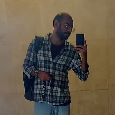 Mohamdsaleh31's profile picture. life isn't fair