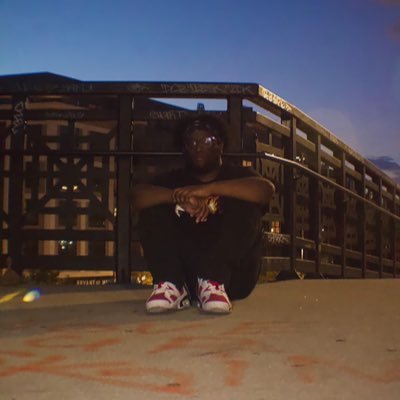 Howard Runaround Victim | Rapper/Engineer | He/Him | #FreePalestine | Bookings: cosmicdarapper@gmail.com