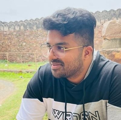 🏍️ Bike enthusiast 🌍 Travel addict 👨💻 Software Engineer 💡 Content Creator 📷 Exploring the world one ride and code at a time. Join me on my adventures!