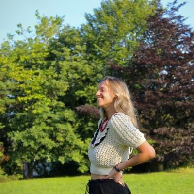 Adriana27744556's profile picture. 