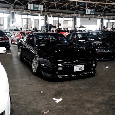 240sxに乗りたいけどちょっとUS化した180SX乗ってます。