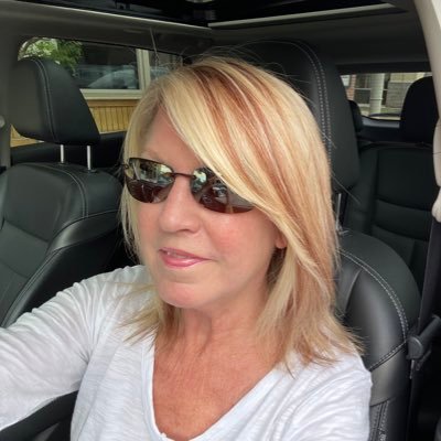 DebbieT78712413's profile picture. 