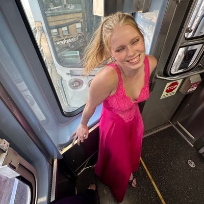 grace32693590's profile picture. hey hot stuff