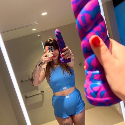 I'm MistressEmily name, I’m 28old I'm looking for a good, honest, truthful, obedient and understanding submissive sub to own in the Bdsm lifestyle