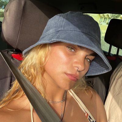 🦋~No reason to stay, is a good reason to go~🦋 ~~🏳️🌈~~ she/her 📌mdzzz~Gz