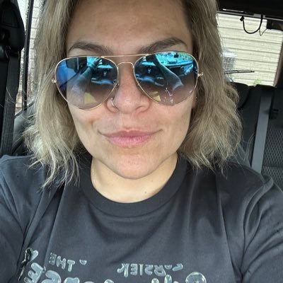MorochisGerman's profile picture. Tlaxcalteca de corazón, canadiense por elección,sangre morada,alternativa, rara, amante de lo perverso, con lencería de encaje, tierna, enojona y gordita 😜