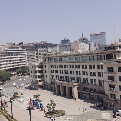 aliu90098717's profile picture. 人间疾苦唯有这样