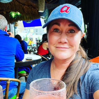 Undercover Hulk. Columnist, editor, and big sister @TheFalcoholic. NFL @sbnation. Meet me at Cheeseburger Bobby's. jeannakelley everywhere else but Instagram