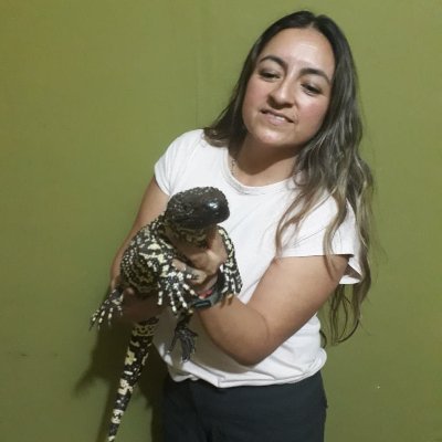 Herpetóloga y conservacionista ecuatoriana que habita en México/trabajo en educación y etología de serpientes venenosas/M.Sc Neuroetología/U. Veracruzana