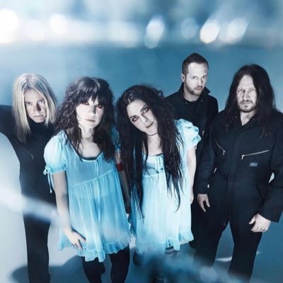 evanescence photos whenever. dm for credit!