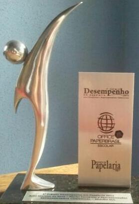 Representante Comercial a 30 anos no Mercado de Papelarias e Escritorio, atendemos os clientes do estado do RGS com escritório e equipe de atendimento.