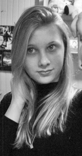 Here we come reach for your gun
And you better listen well my friend, you see
It's been slow, down below,
Aimed at you, we're the cowboys from hell. ♫