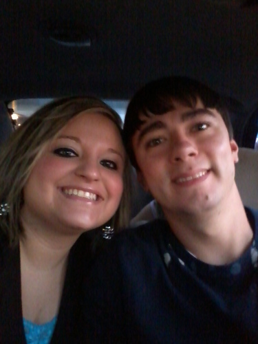 ashleyingram21's profile picture. 