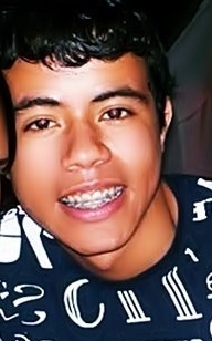 Inteligente, simpático, virginiano ,Amante do voleibol Brasileiro,
solteiro,''Amigooo'' e Feliiiz da vidaa =)