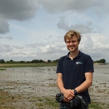 Marine and Coastal Engagement Officer for the Essex Wildlife Trust. Proud to work on projects conserving and restoring our marine habitats and species.