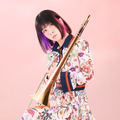 昭和歌謡・演歌の世界にいます。Trombone奏者&編曲家&番組制作🐰昭和歌謡女性ビッグバンド「桐山絵里子と歌謡NOTE」リーダー。カピバラがスキ。【お問い合わせ 】kiriyamaeriko@gmail.com 【各SNS https://t.co/r2XQA4jbrl】