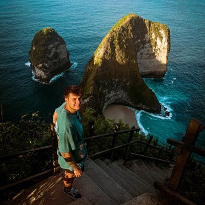 TBubak98's profile picture. Liverpool FC 🔴| Travel ✈️ | Marketing 📲