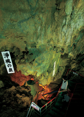 圧倒的な存在感(￣▽￣)玄関や居間にいかがですか？？ Amazon｜(JAJAN)[ 国産 ] 冷蔵庫専用 耐震上置き 【冷蔵庫上