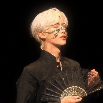 SHENKIMZ's profile picture. you called ricky and gyuvin dozens and you want me to rt your missing sister?