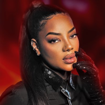 Your daily dose of LUDMILLA Latin Grammy winner.