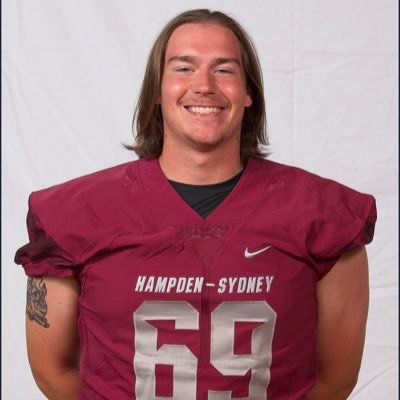 Long snapper at Hampden-Sydney #RollTigers🐅 HSC 26’ #C4FAM