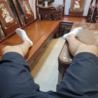 Huang51080706's profile picture. 172/26y 白襪控，奴，歡迎私訊聊天、調教