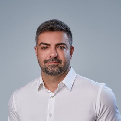 Presidente da Câmara Municipal de Vitória. Delegado de Polícia Civil.