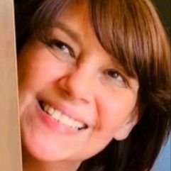 LoretoLigia's profile picture. Compartir y ser solidario