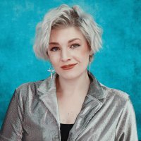 Lea Kaib 📚✨ (@liberiarium) Twitter profile photo