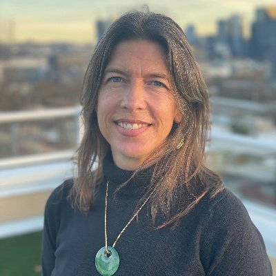 DV Survivor and Advocate. MSW focusing on IPV prevention and community education.
#PostSeparationAbuse #CoerciveControl #MaritalRape #cPTSD #CommunityBetrayal