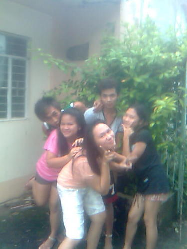 Beautiful Creatures, please FOLLOW me or FOLLOW BACK and I will shower you with LOVE. LOVE. LOVE. Thanks! :) -- Chi