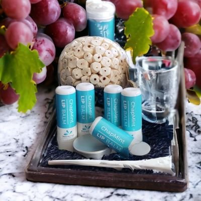 2-N-1 function organic Lipbalm soothing your lips and freshens your breath all at once
