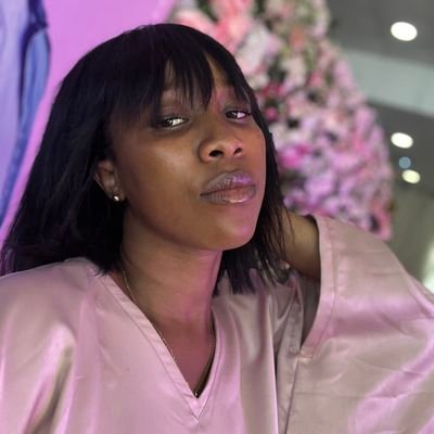 Born-again|| I love God❤️|| shapely and bright as fields of wildflowers|| PR professional|| Man U fan||